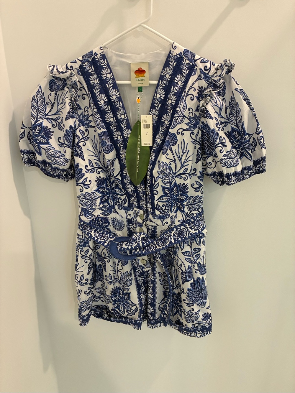 Farm Rio Shell Garden Cotton V-Neck Romper - Picture 2 of 6